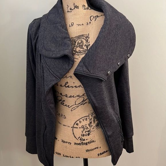 Champion Jacket‼️ - Picture 2 of 12